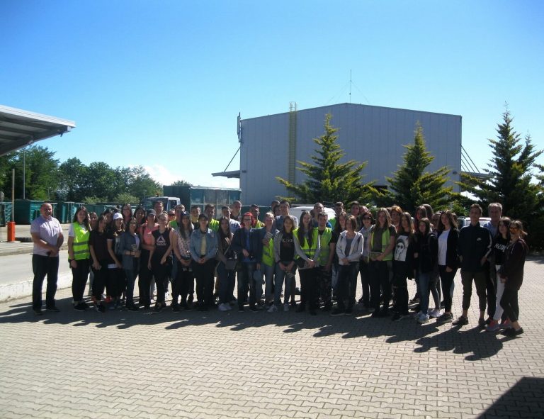 Наш центар посетили чланови Географско еколошког друштва из Чачка